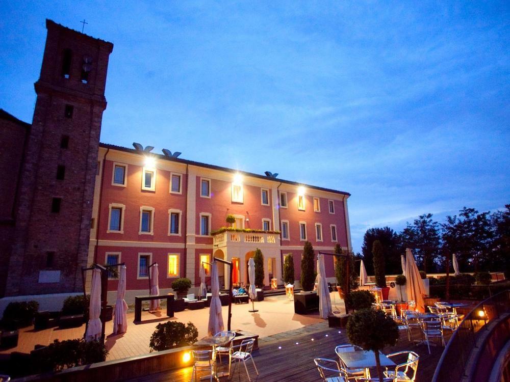 Monte Del Re Hotel Dozza Eksteriør billede