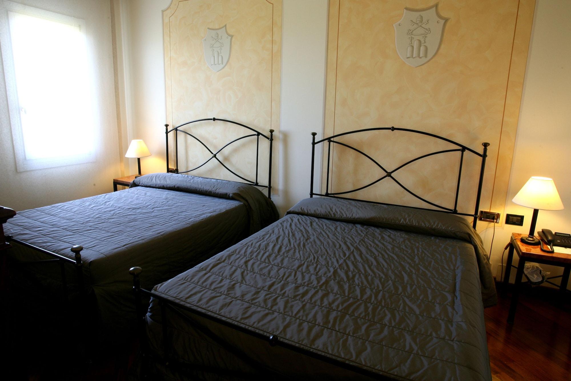 Monte Del Re Hotel Dozza Eksteriør billede