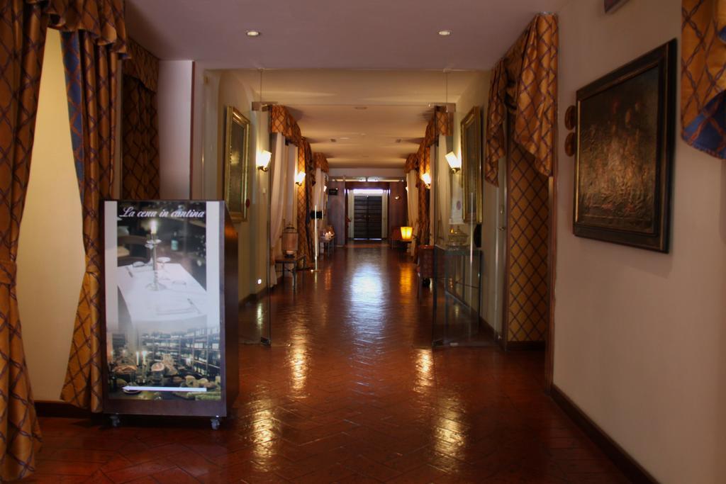 Monte Del Re Hotel Dozza Eksteriør billede